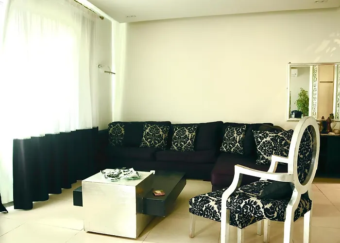 Seaside Bliss - Luxury Escape Apartment *