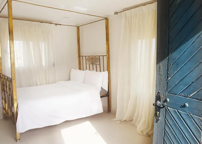 Seaside Bliss - Luxury Escape Apartment *